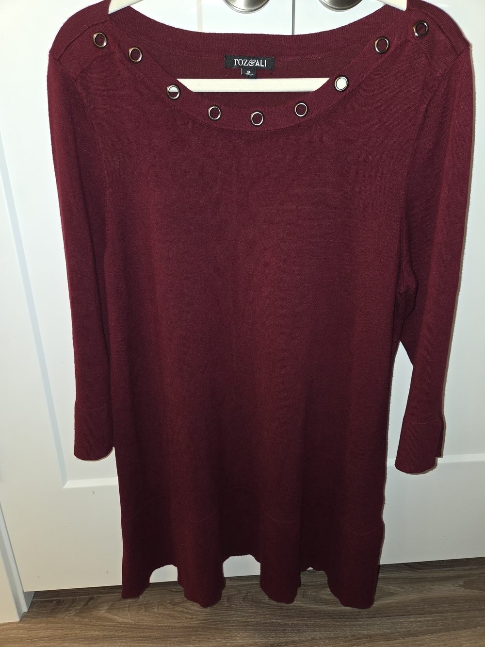 Roz & Ali Grommet-Accent Burgundy Tunic Sweater Dress /Long Top